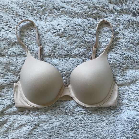 Victoria’s Secret push up bra - Picture 1 of 2